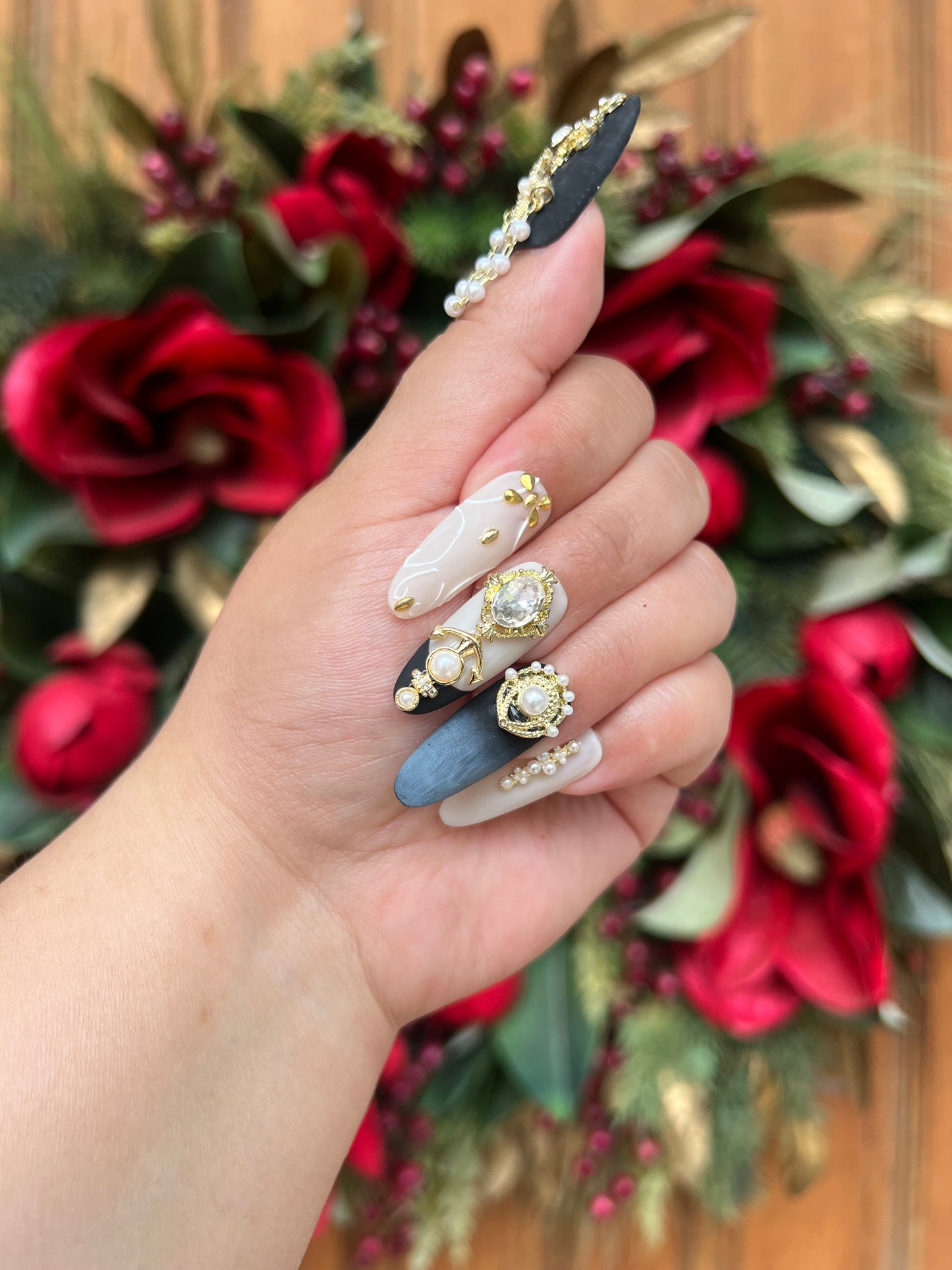 Lavish Jewel Accents Gold Detailing Press-on Nail|Glue Nails|Nail Art|False Nails|Elegant Nails|Summer Sale|Fancy Event Nails|Trendy Nails