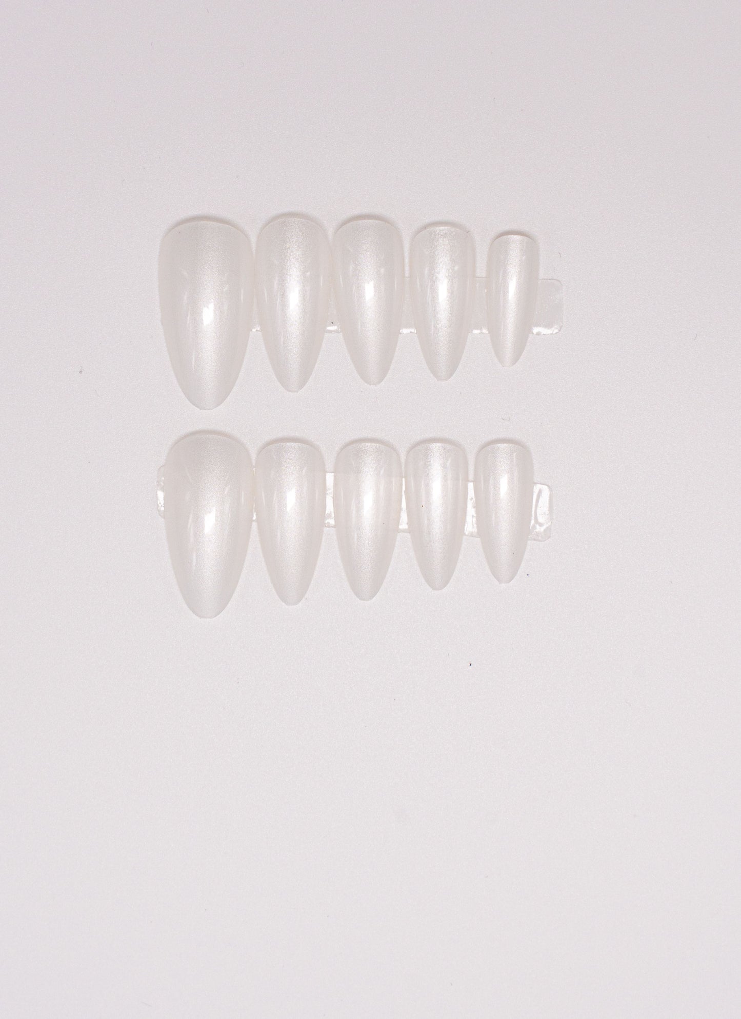 Shimmering Pearl White Press-on Nail|Glue Nails|Nail Art|False Nails|Elegant Nails|Summer Sale|Fancy Event Nails|Trendy Nails