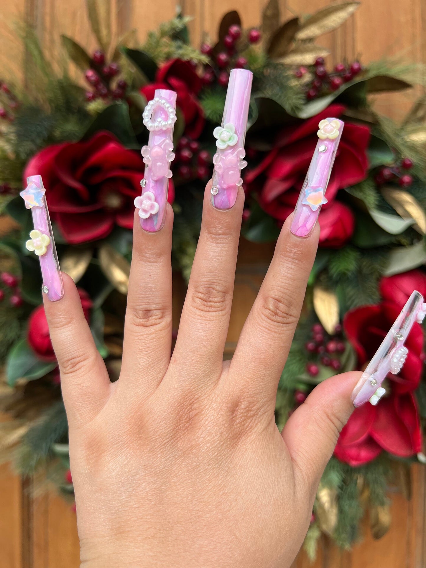 Pink Nails|Long Nails|Flower Nails|Character Nails|Cute Nail|Nail Designs|False Nails|Elegant Nails|Summer Nail|Nail Art|Trendy Nails