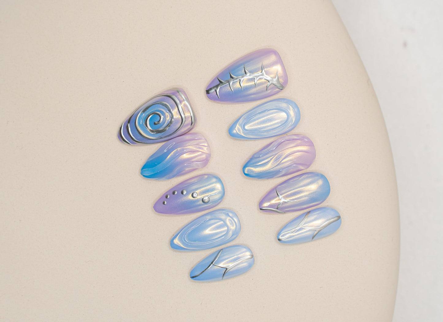 Iridescent Blue Ocean Nails|Cute Nail|Beach Nails|Summer Nail|Nail Designs|False Nail|Elegant Nails|Classy Nail|Trendy Nail|Ombre Nail