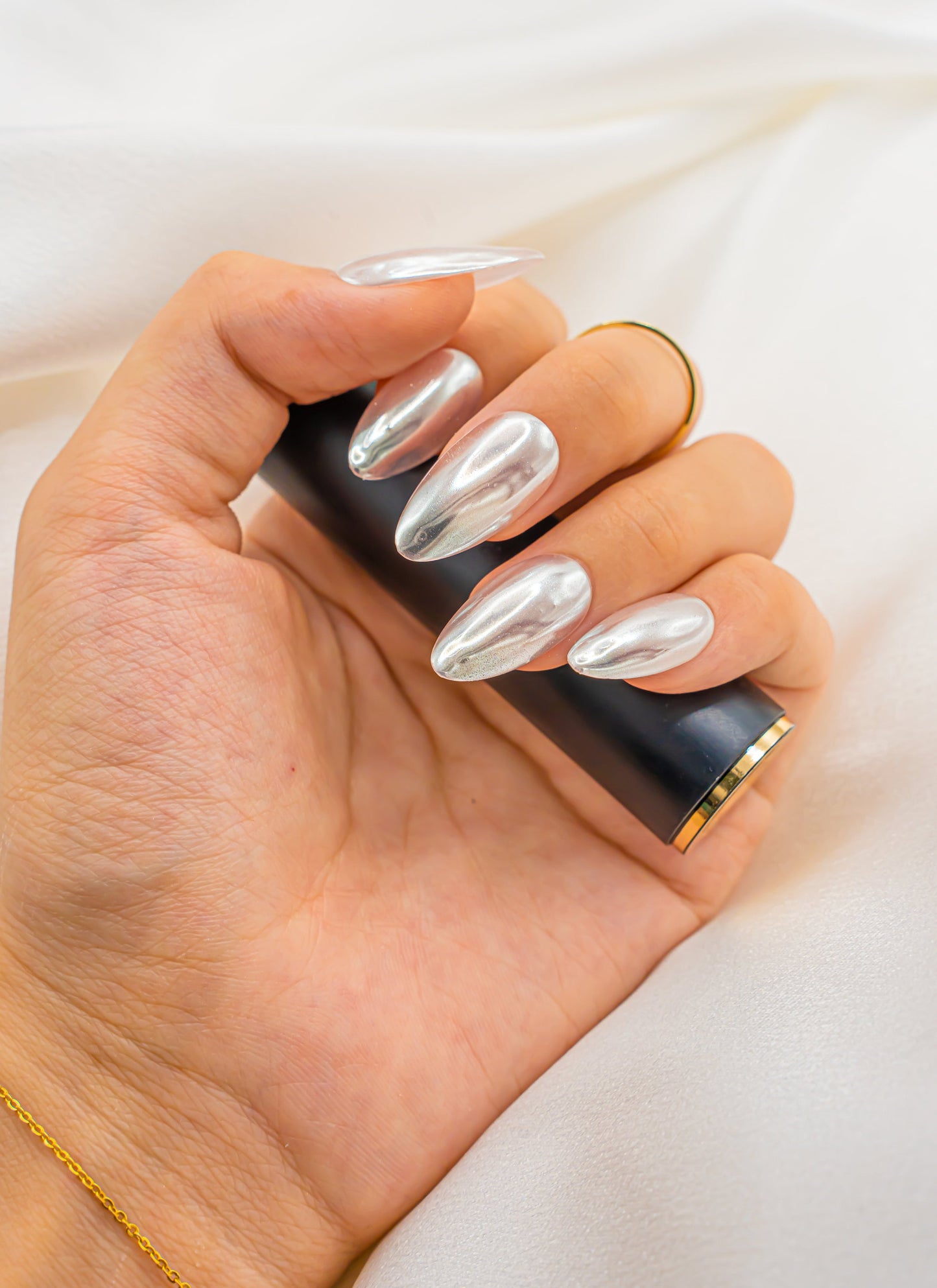 Pearl Almond Nails|Cute Nails|Nail Designs|Free Style|False Nail|Elegant Nail|Summer Nail|Wedding Nails|Trendy Nails|Classy Nails|Gel Nail