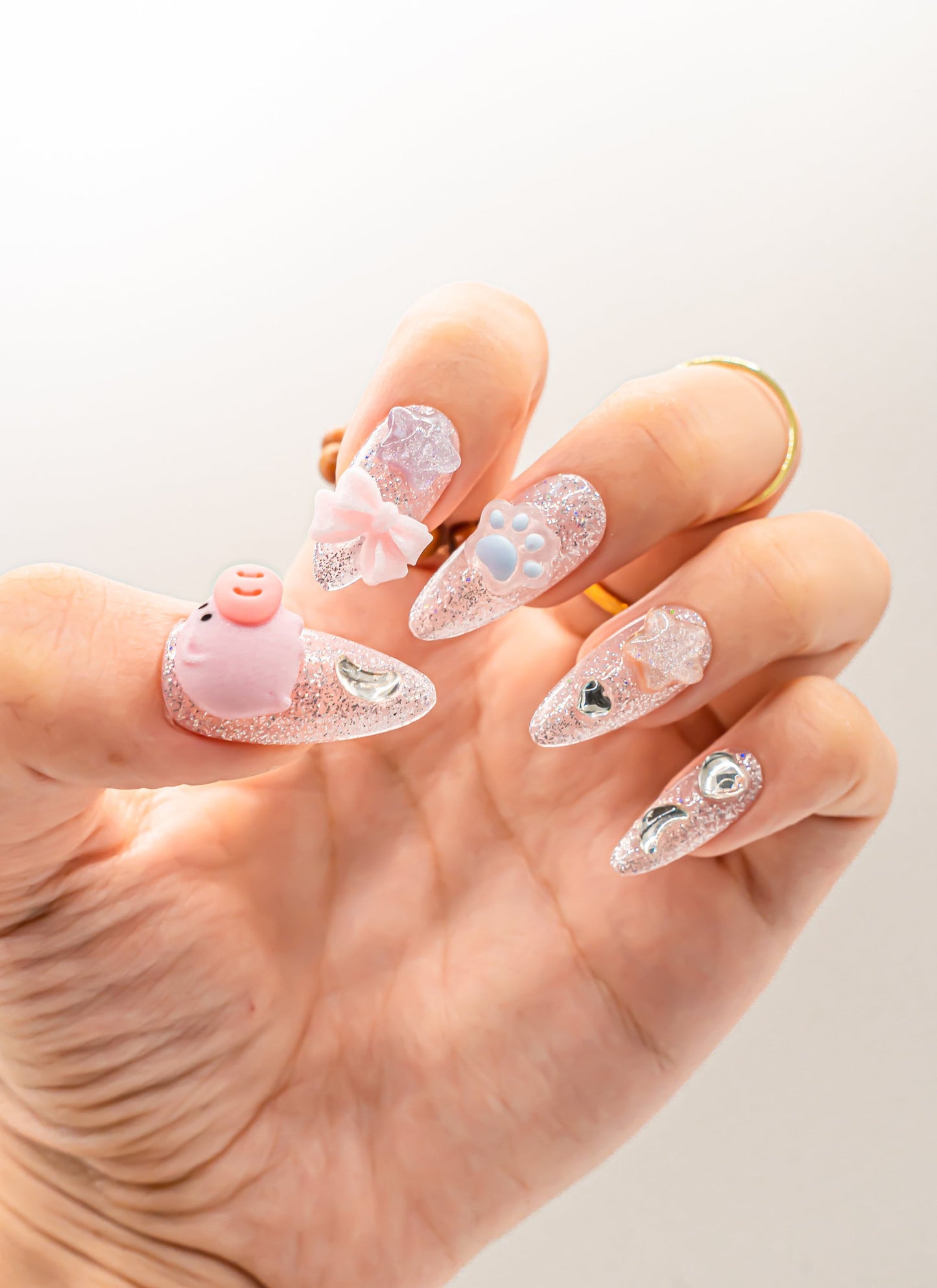 Cute Nails|Summer Nails|Character Nails|Clear Nails|Glittery Nails|Almond Nails|False Nails|Elegant Nails|Trendy Nails|Classy Nails