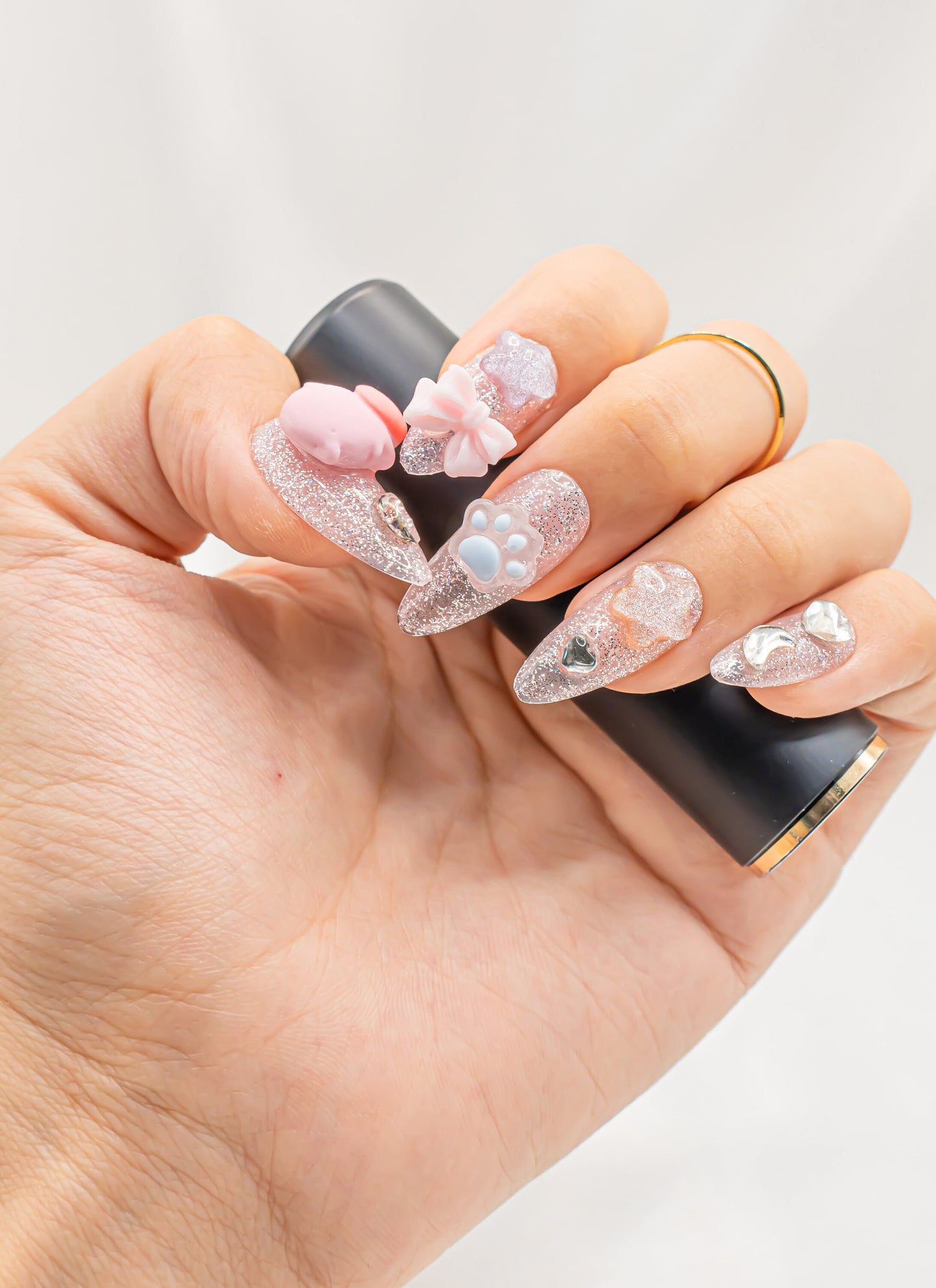 Cute Nails|Summer Nails|Character Nails|Clear Nails|Glittery Nails|Almond Nails|False Nails|Elegant Nails|Trendy Nails|Classy Nails