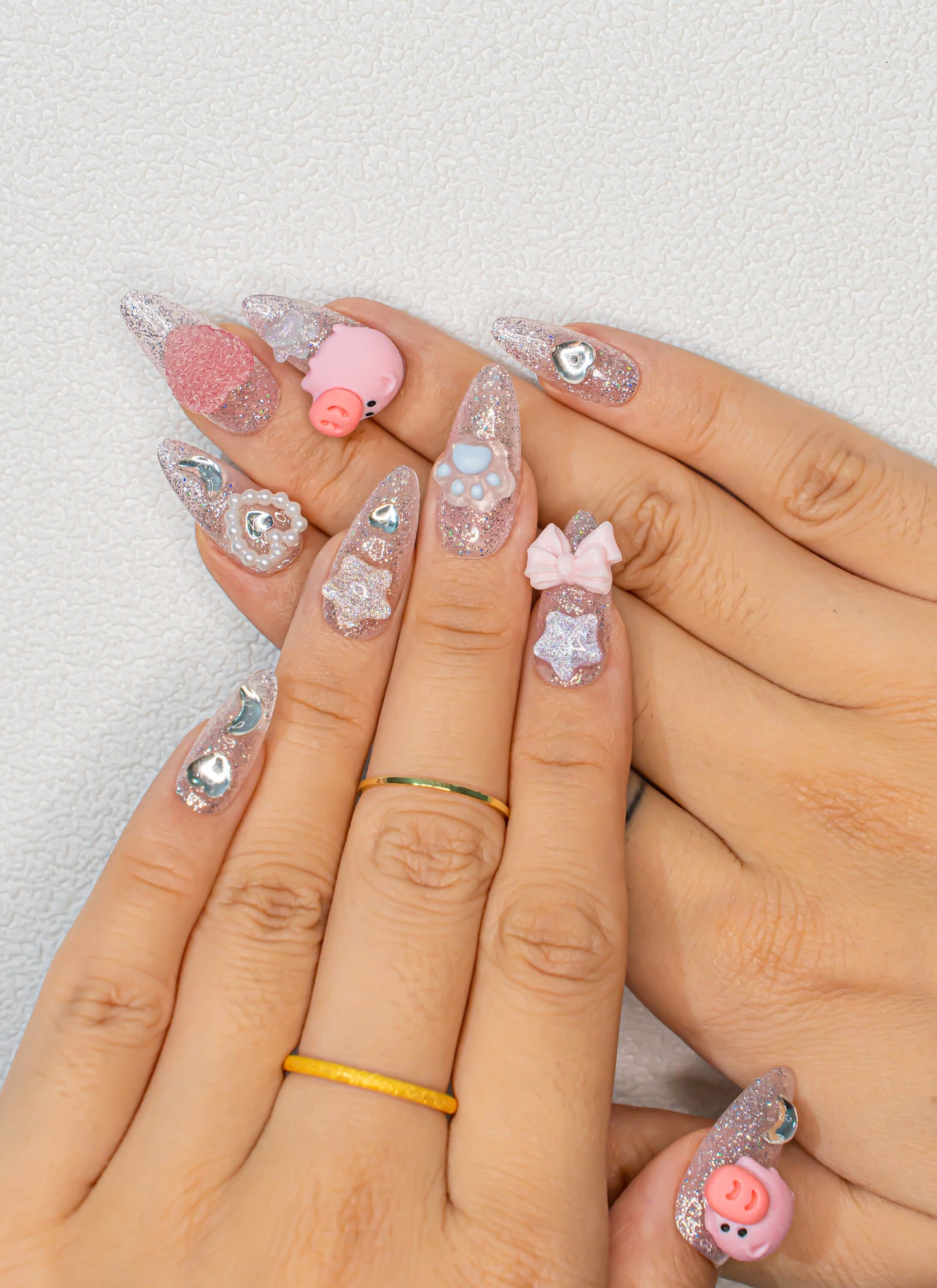 Cute Nails|Summer Nails|Character Nails|Clear Nails|Glittery Nails|Almond Nails|False Nails|Elegant Nails|Trendy Nails|Classy Nails