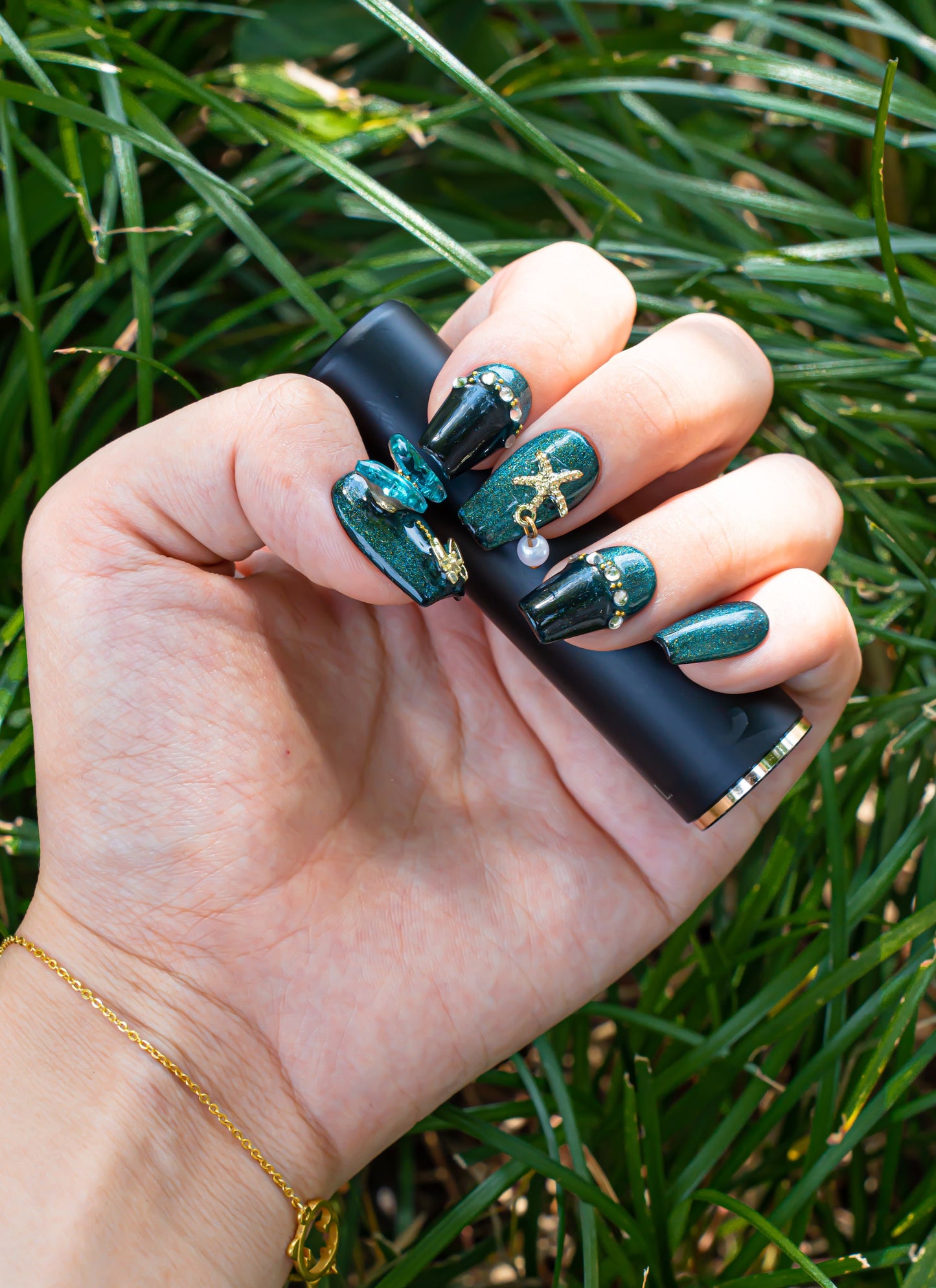 Summer Nail|Cute Nail|Ocean Nails|Beach Nails|Glitter Nails|Crystal Nails|Nail Designs|False Nail|Elegant Nails|Classy Nail|Trendy Nail|