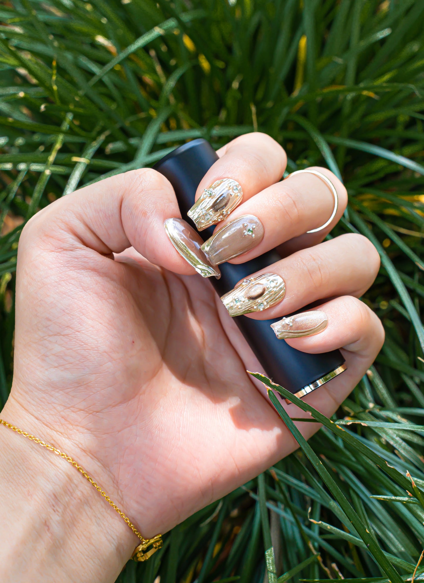 Elegant Nails|Fall Nails|3D Nails|Chrome Nails|Metallic Nails|Glass Nails|Short Coffin Nails|Nail Designs|False Nail|Trendy Nail|Classy Nail