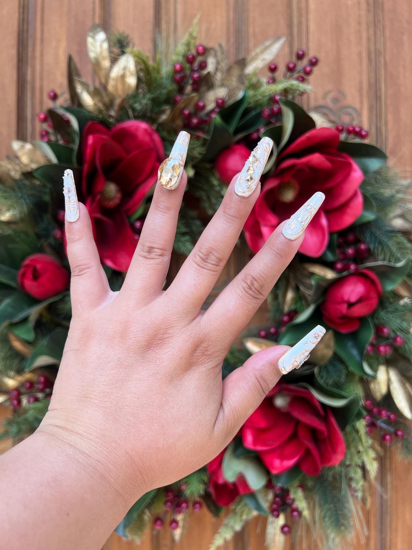 White Nails|Crystal nails|Coffin Nail Design|Cute Nails|Nail Designs|False Nails|Elegant Nails|Summer Nail|Trendy Nails