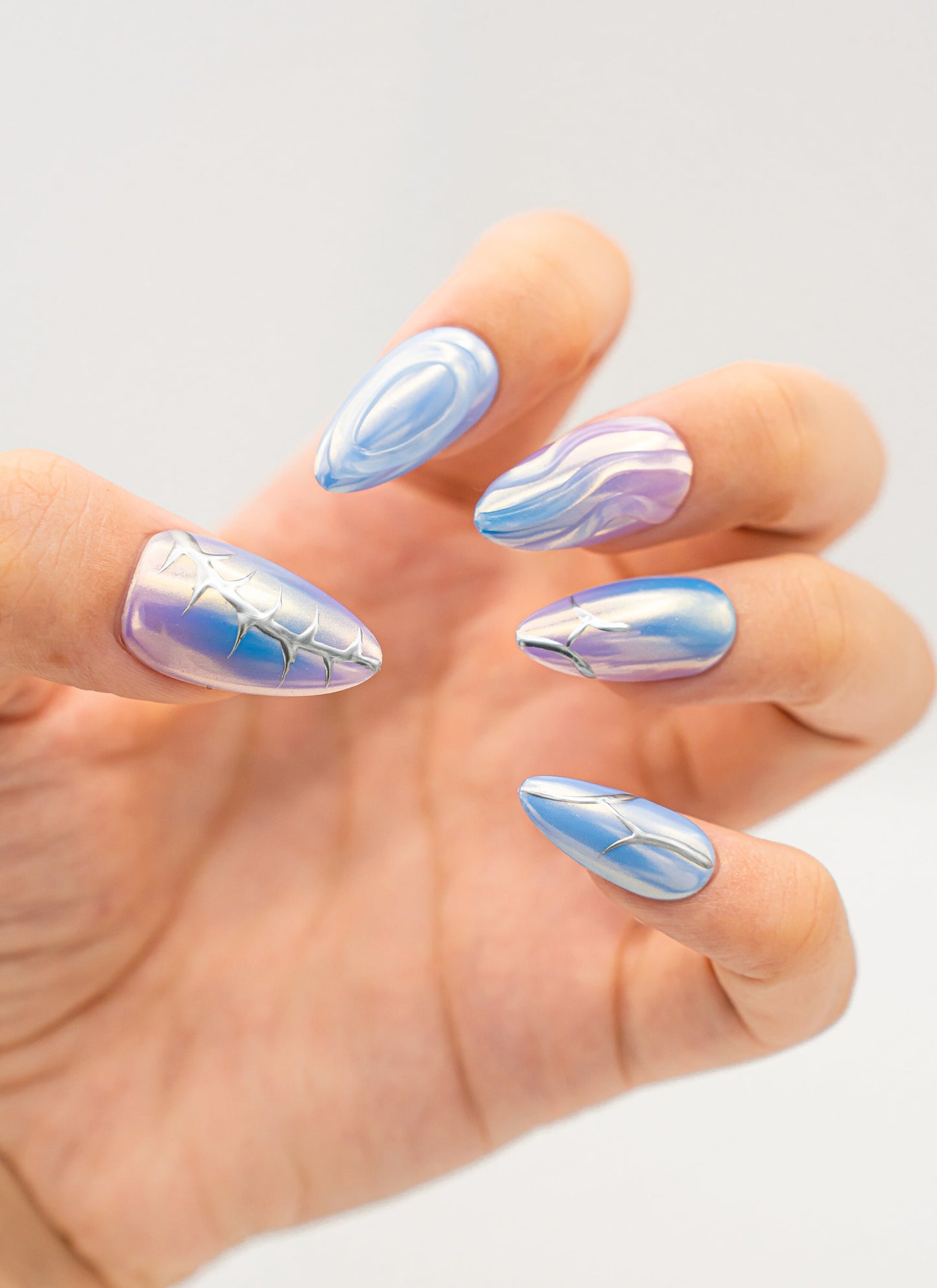 Iridescent Blue Ocean Nails|Cute Nail|Beach Nails|Summer Nail|Nail Designs|False Nail|Elegant Nails|Classy Nail|Trendy Nail|Ombre Nail