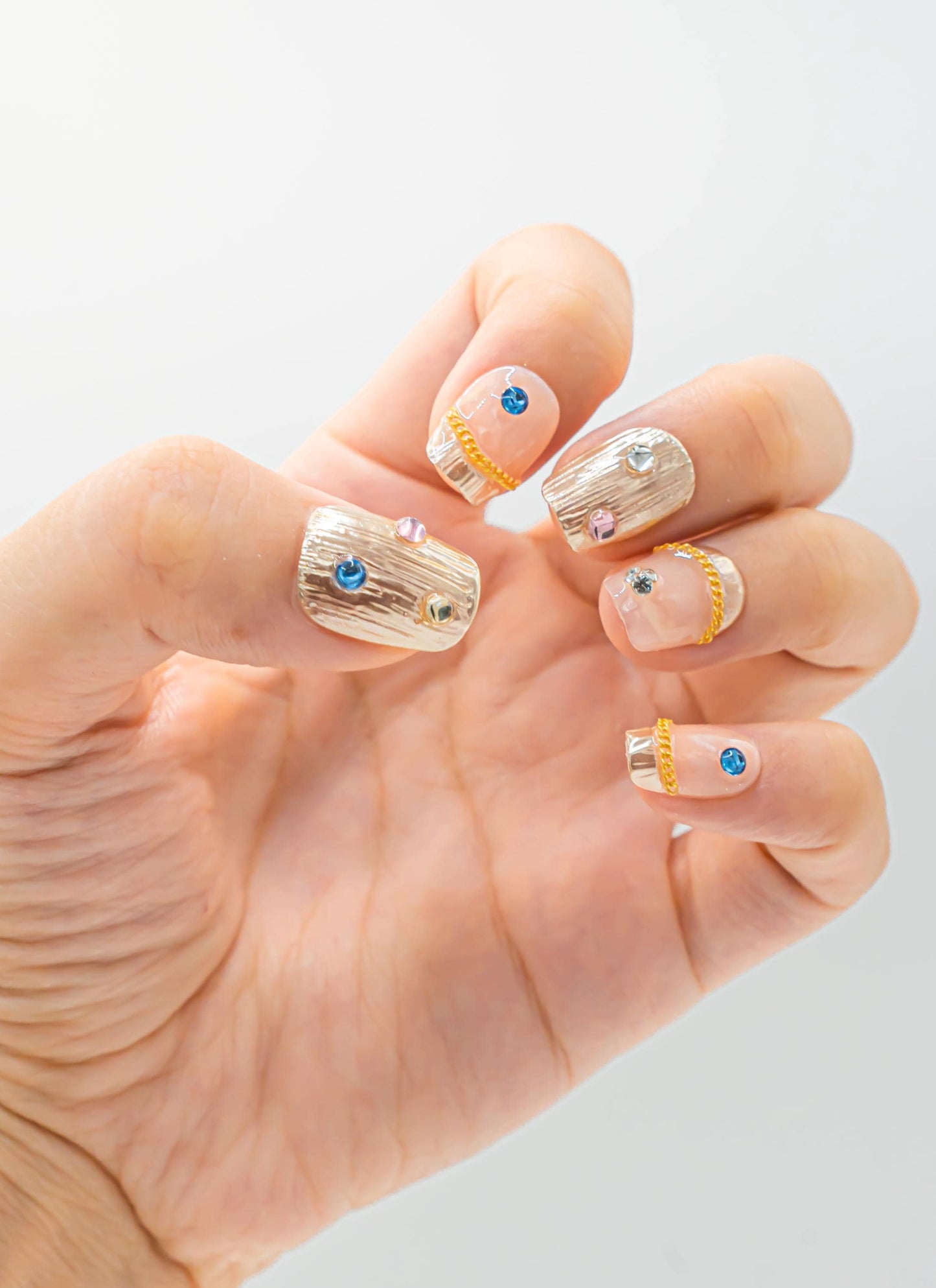 Elegant Nails|3D Nails|Gold Nails|Metallic Nails|Crystal Nails|Short Square Nails|Nails|Press On Nails|Gel Nails|Fake Nails|False Nails