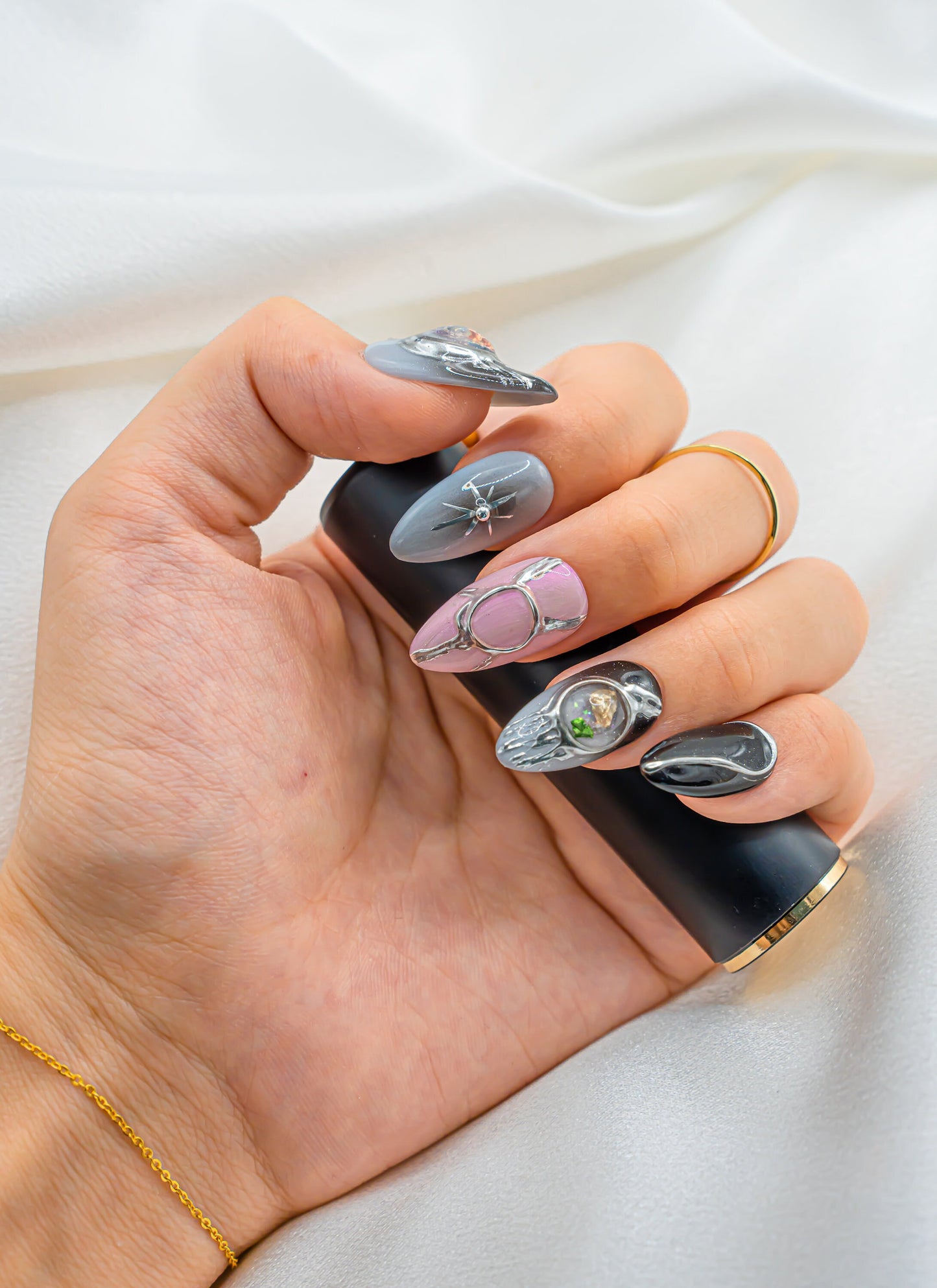 Star Nails|Galaxy Nails|Silver and Black Nails|Cute Nails|False Nails|Elegant Nails|Summer Nails|Metallic Nails|Trendy Nails|Classy Nails