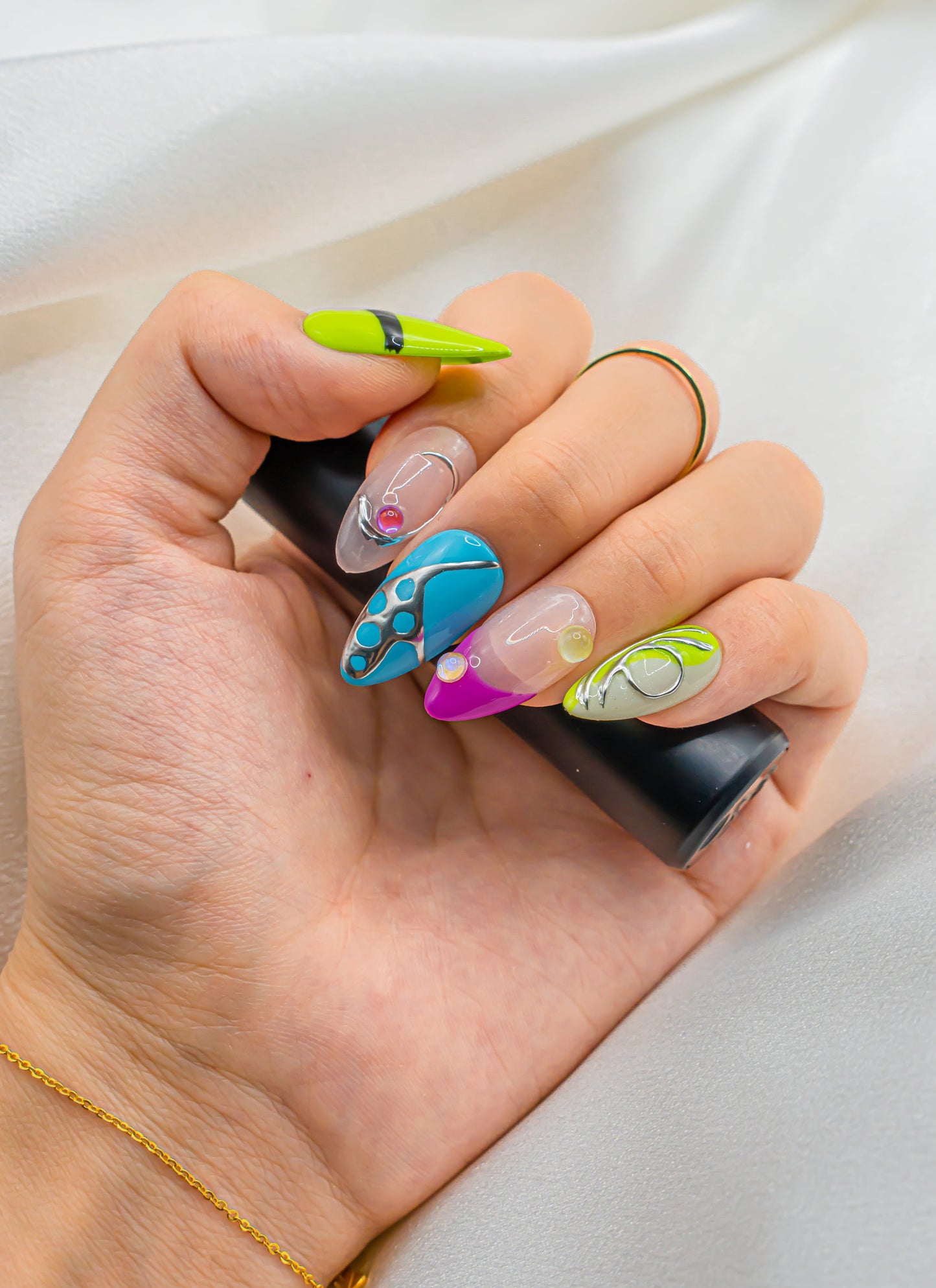 Colorful Nails|Neon Nails|Cute Nails|Beach Nails|Almond Nails|Nail Designs|False Nails|Elegant Nails|Summer Nail|Trendy Nails|Classy Nails