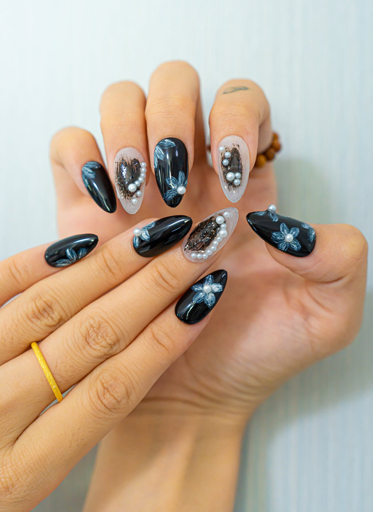 Fall Nails|Natural Nails|Flower Nails|Almond Nails|Pearl Nails|Cute Nails|Nail Designs|False Nails|Elegant Nails|Trendy Nails|Classy Nails