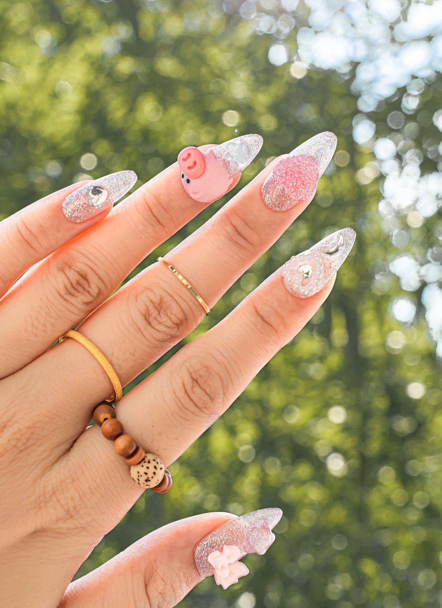 Cute Nails|Summer Nails|Character Nails|Clear Nails|Glittery Nails|Almond Nails|False Nails|Elegant Nails|Trendy Nails|Classy Nails
