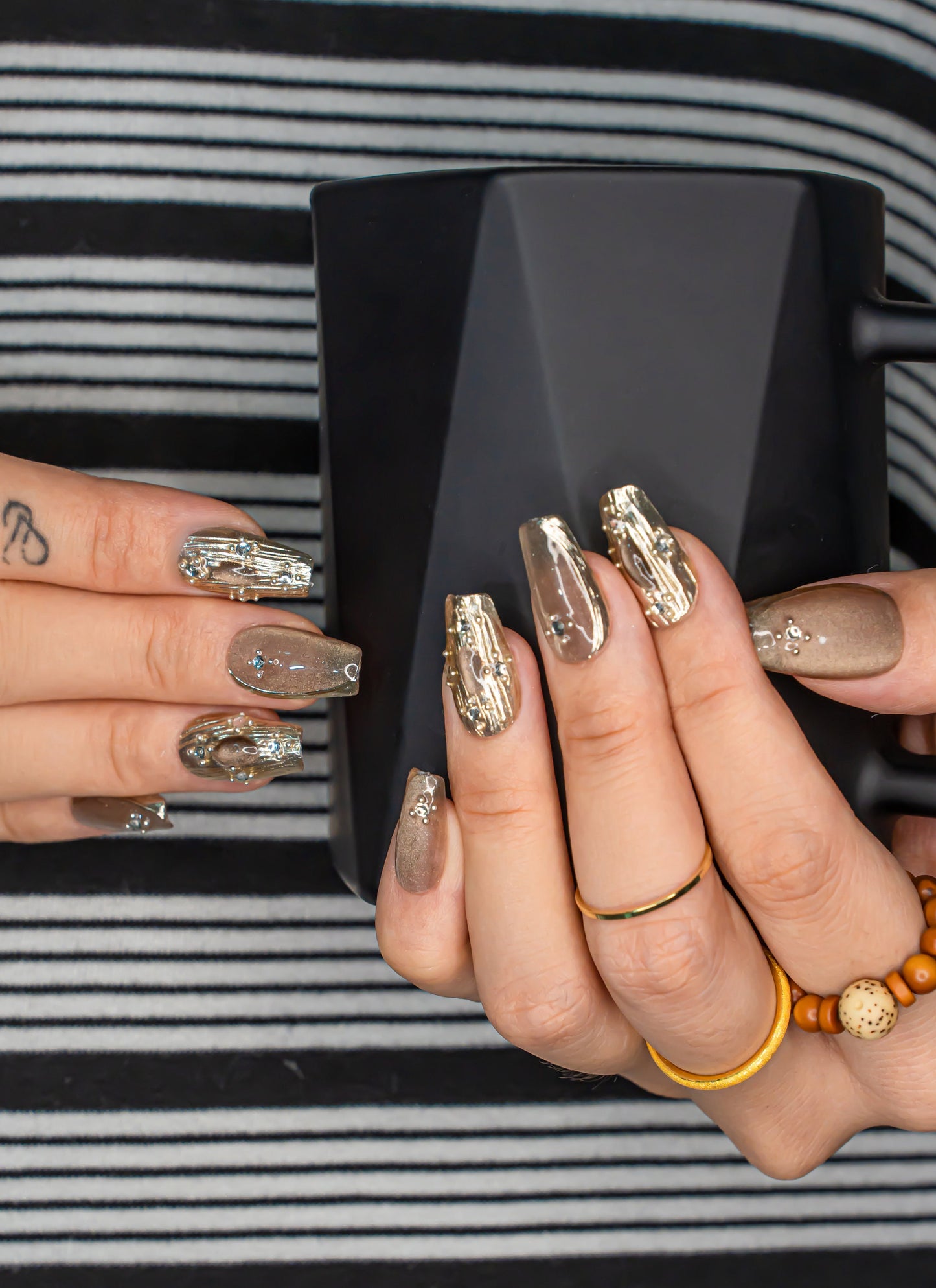 Elegant Nails|Fall Nails|3D Nails|Chrome Nails|Metallic Nails|Glass Nails|Short Coffin Nails|Nail Designs|False Nail|Trendy Nail|Classy Nail