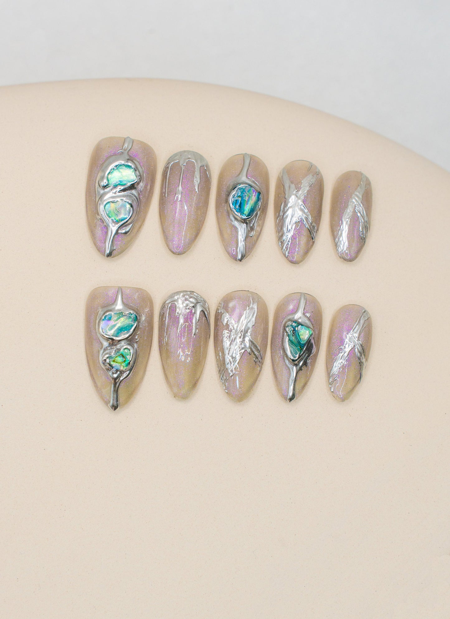3D Almond Silver Chrome Nails|Cute Nails|Nail Designs|Nail Art|False Nails|Elegant Nails|Summer Nail|Ombre Nails|Trendy Nails|Classy Nails