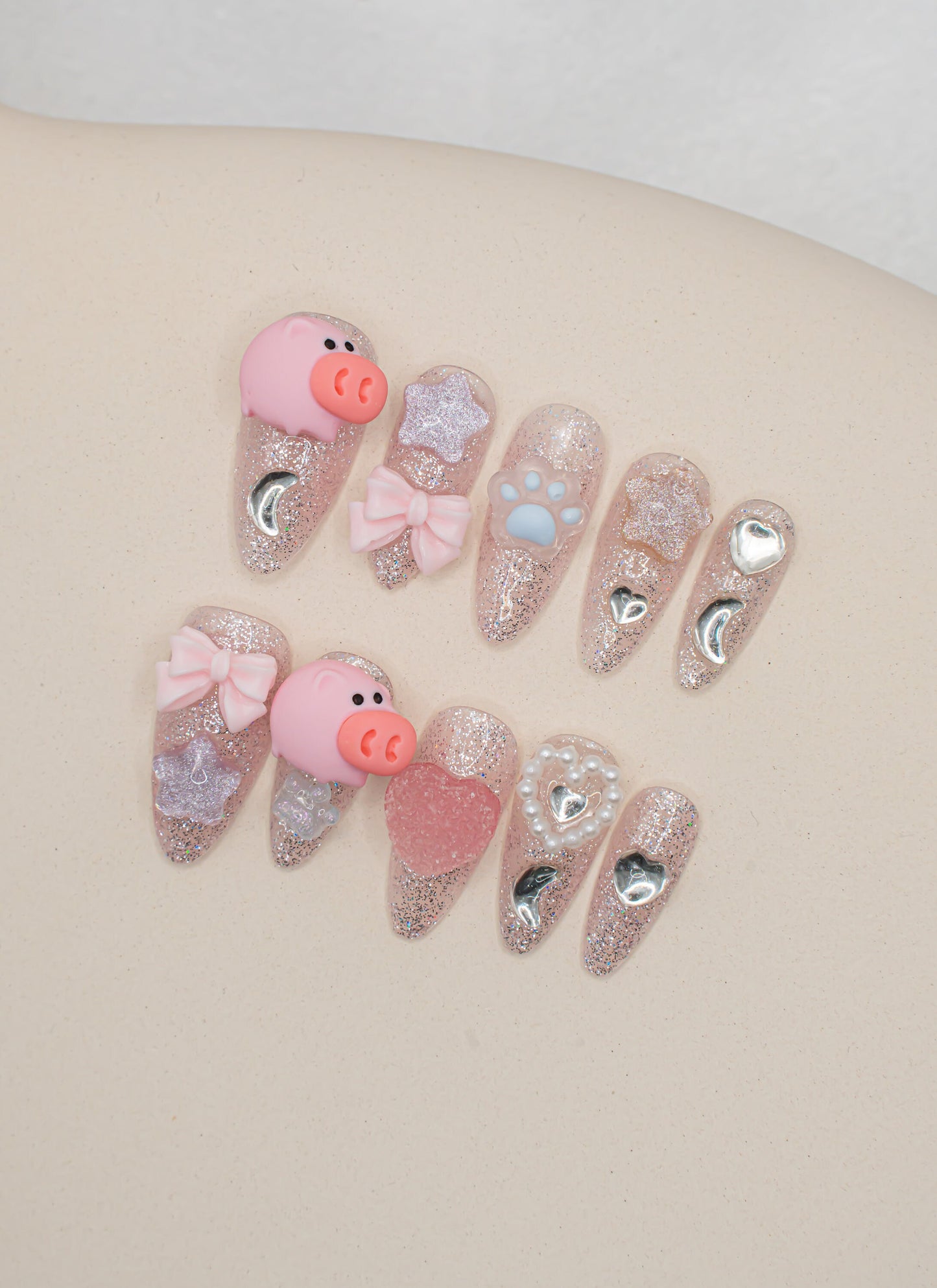 Cute Nails|Summer Nails|Character Nails|Clear Nails|Glittery Nails|Almond Nails|False Nails|Elegant Nails|Trendy Nails|Classy Nails