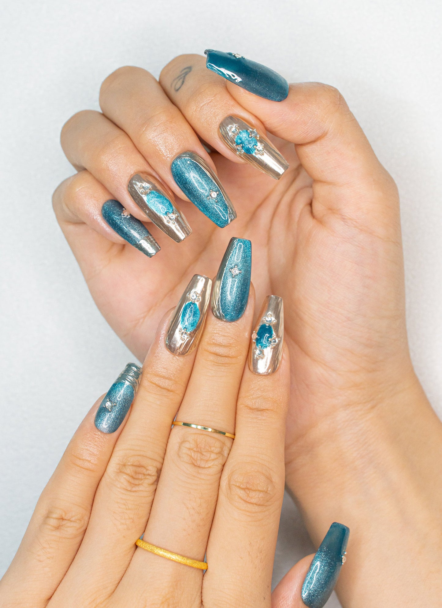 Elegant Nails|Summer Nails|Ocean Nails|Beach Nails|Mermaid Nails|Chrome Nails|Metallic Nails|Long Coffin Nails|False Nails|Trendy Nails