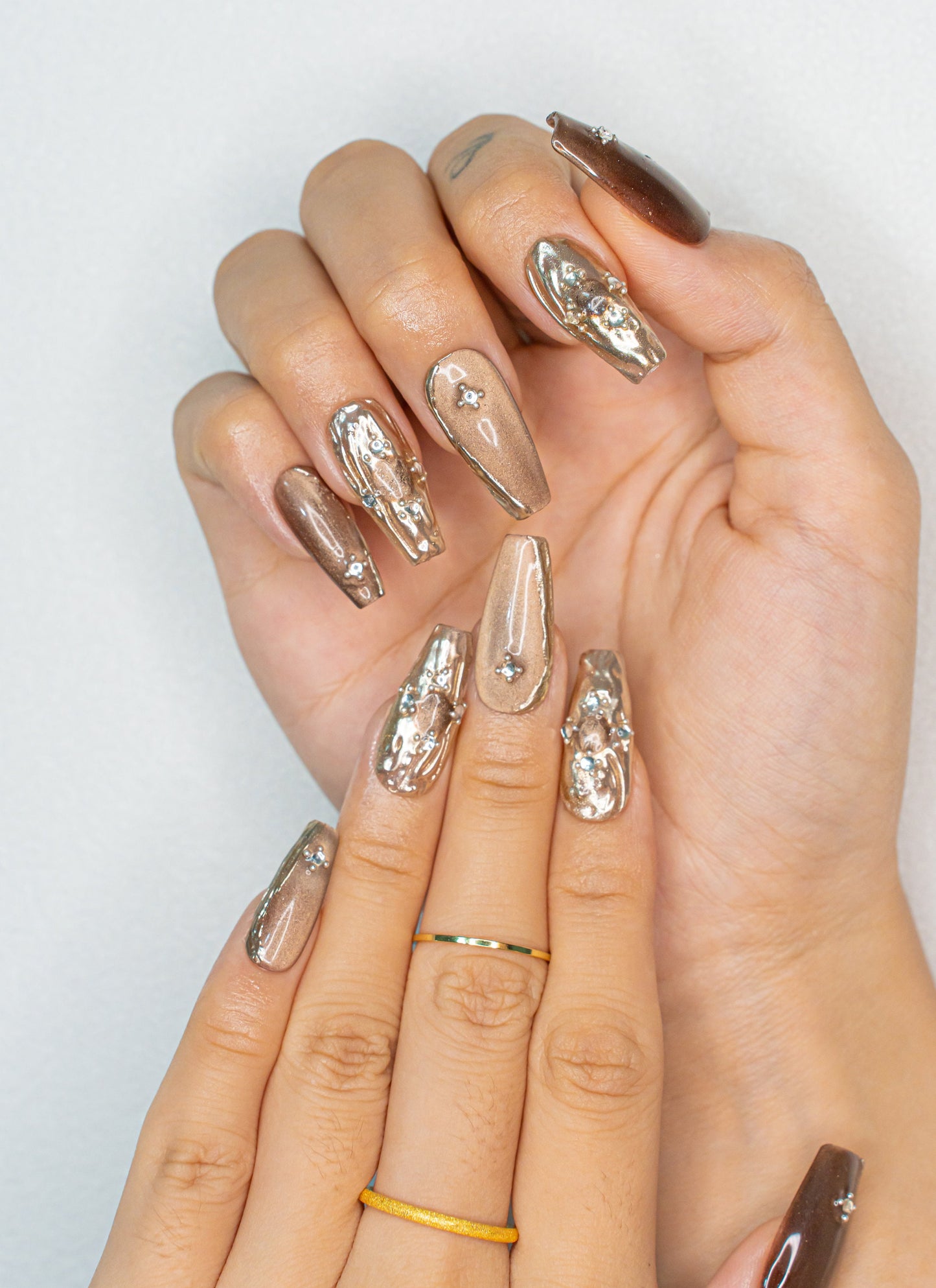 Elegant Nails|Fall Nails|3D Nails|Chrome Nails|Metallic Nails|Glass Nails|Crystal nails|Long Coffin Nails|Brown Nails|False Nail|Trendy Nail