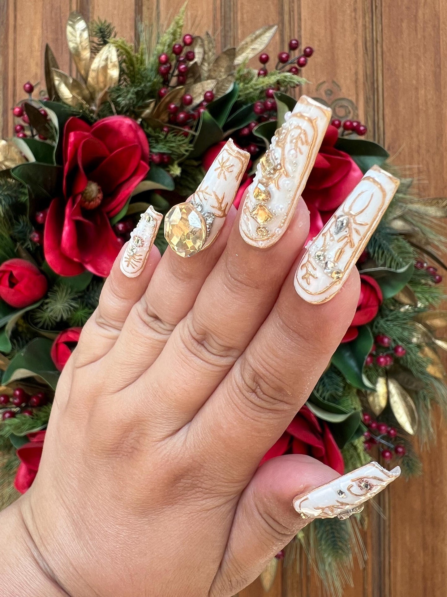 White Nails|Crystal nails|Coffin Nail Design|Cute Nails|Nail Designs|False Nails|Elegant Nails|Summer Nail|Trendy Nails