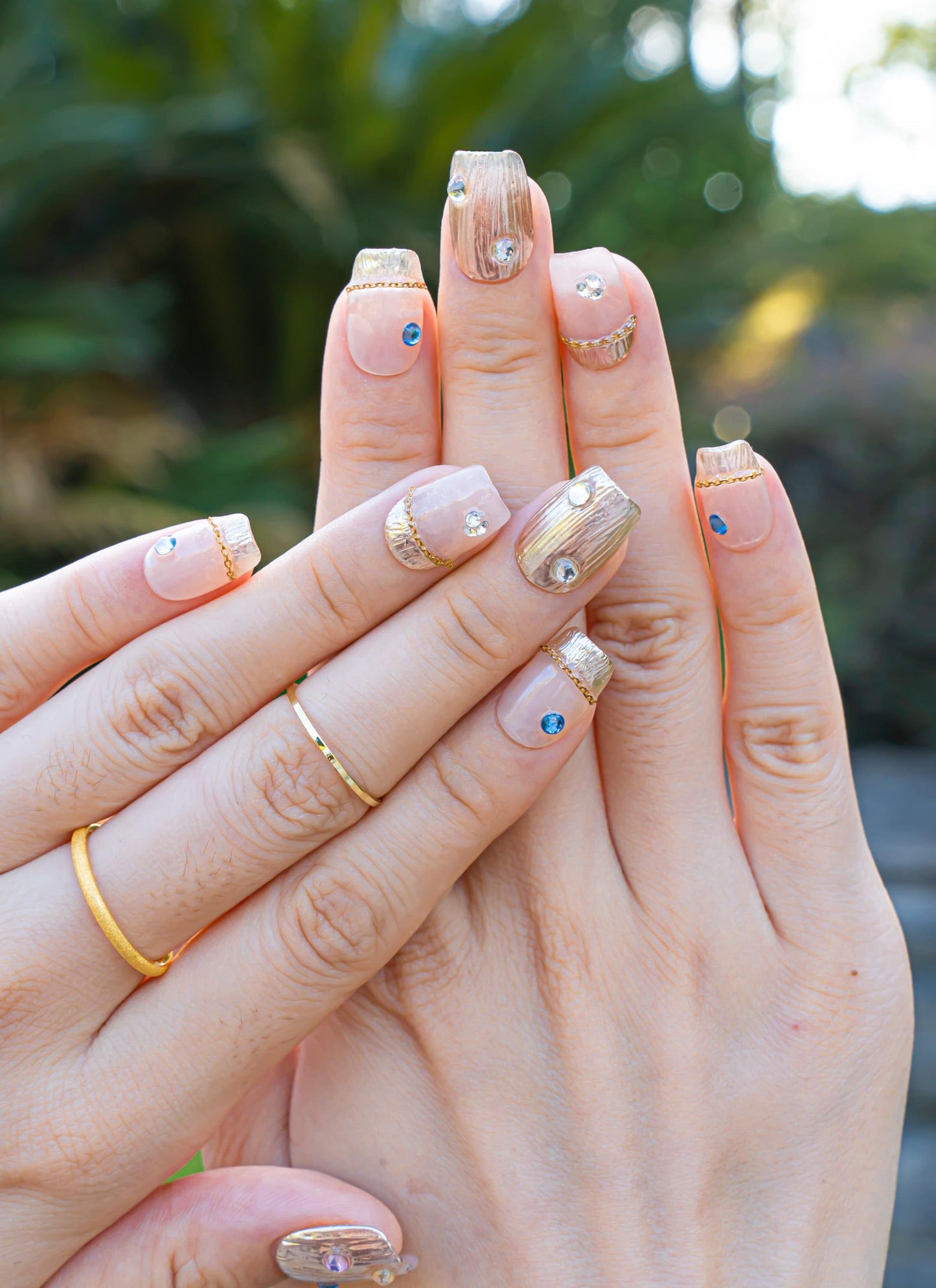 Elegant Nails|3D Nails|Gold Nails|Metallic Nails|Crystal Nails|Short Square Nails|Nails|Press On Nails|Gel Nails|Fake Nails|False Nails