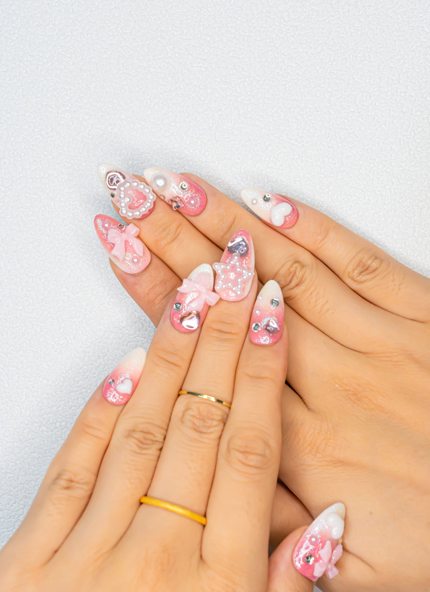 Pink Nails|Ombre Nails|Glitter nails|Cute Nails|Nail Designs|False Nails|Elegant Nails|Summer Nail|Trendy Nails|Classy Nails
