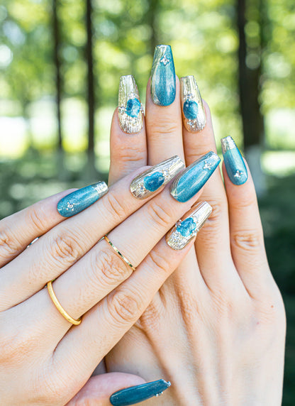 Elegant Nails|Summer Nails|Ocean Nails|Beach Nails|Mermaid Nails|Chrome Nails|Metallic Nails|Long Coffin Nails|False Nails|Trendy Nails